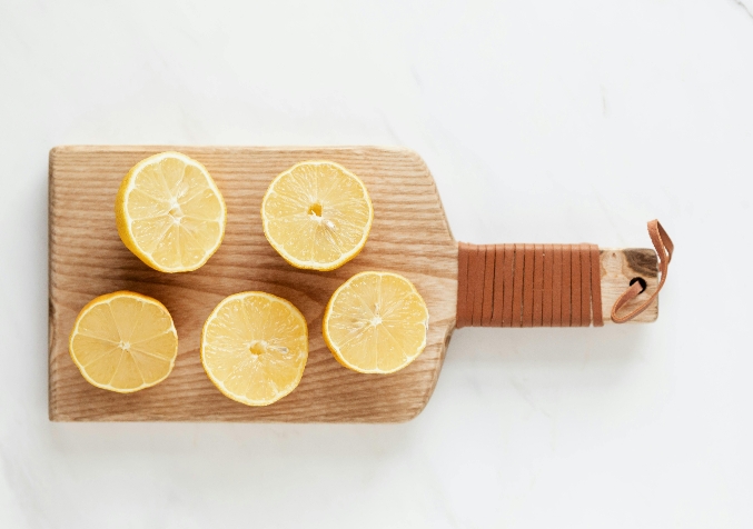 Lemon with cutting board