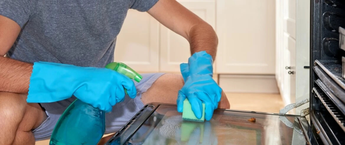 What Is The Best Way To Clean An Oven
