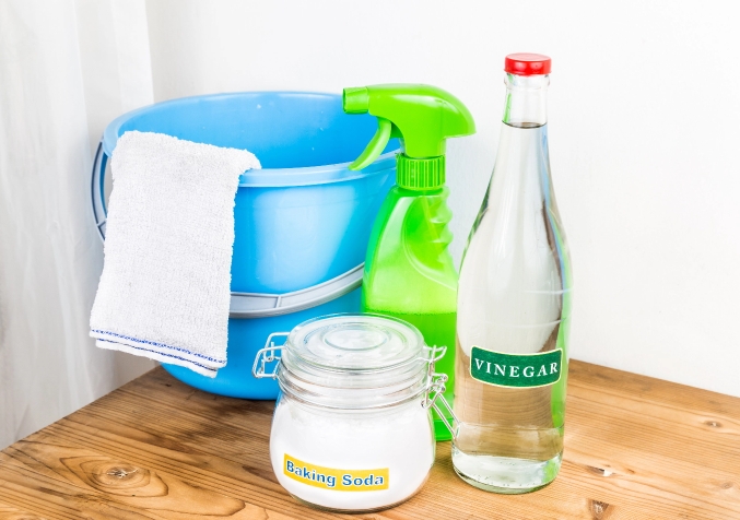 eco friendly cleaning with baking soda