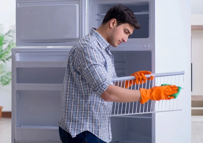 how to keep your fridge clean