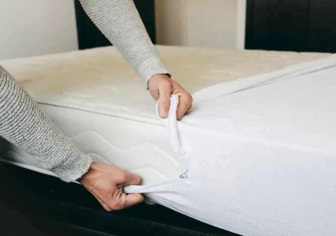 putting mattress protection