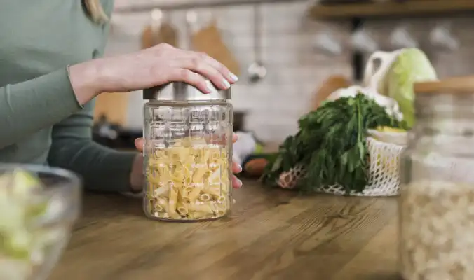 storing pasta in reusable jars