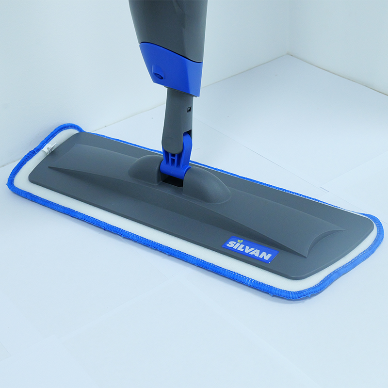 Silvan Close Up 00